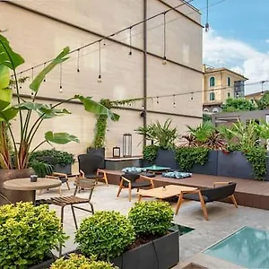 4* Hotel The Spring House Vatican, Tapestry Collection By Hilton